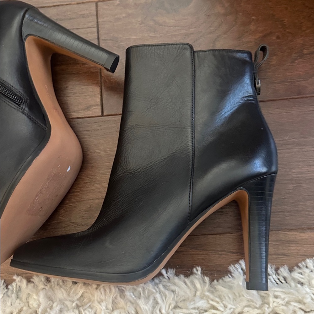 New! COACH Jenna black leather ankle boots heels 8.5 - Picture 4 of 12